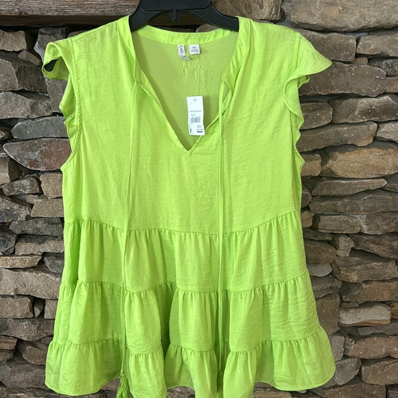 Cato J/M Sportswear size medium 100% Poly- super soft- NWT Lime green - Picture 4 of 4
